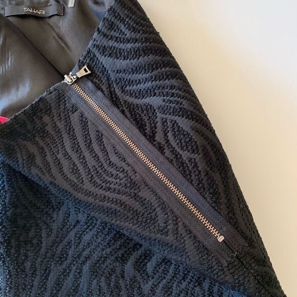 TAHARI MINI SKIRT - Picture 6 of 12